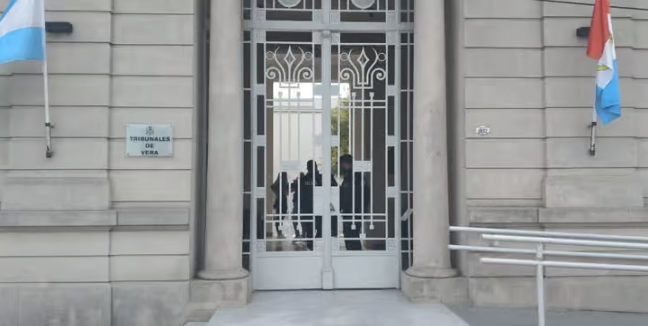 Condenaron a la empleada infiel que le robó la caja fuerte a una jueza de Vera