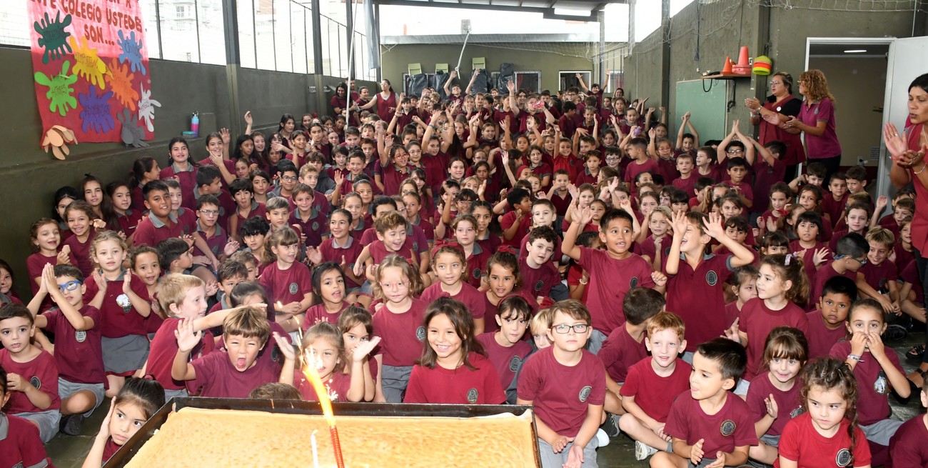 La primaria del complejo educativo IES celebra sus 15 años