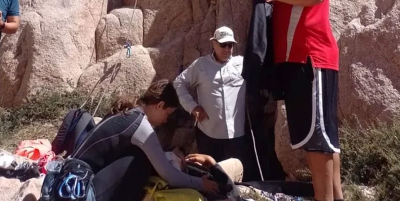 Turista esloveno cayó 20 metros mientras escalaba en Mendoza: está grave