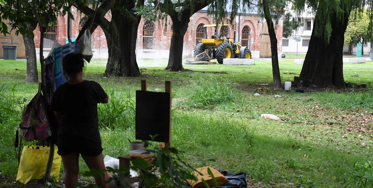 Aumenta el deterioro y el número de personas acampando en el ex predio ferial de la ciudad de Santa Fe