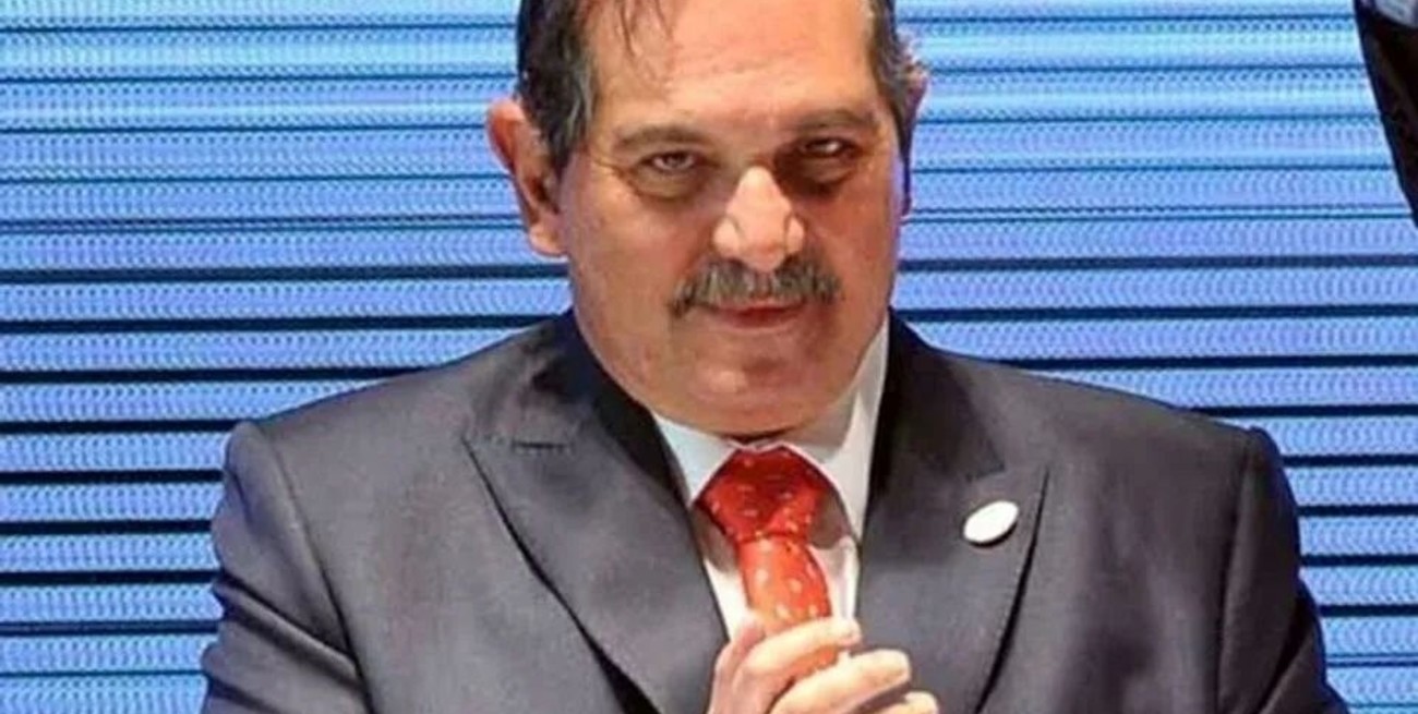 Una pericia complica más a Alperovich en el juicio por abuso sexual