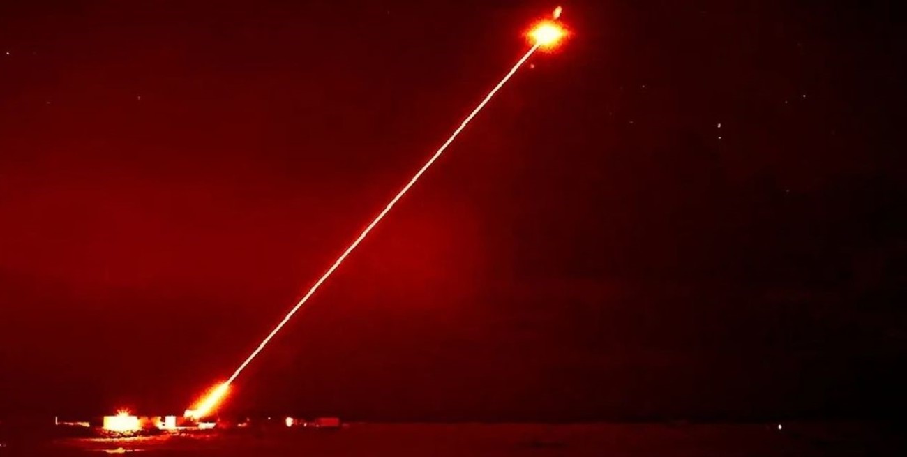 Así funciona DragonFire, el nuevo láser antidrones "barato" de Reino Unido