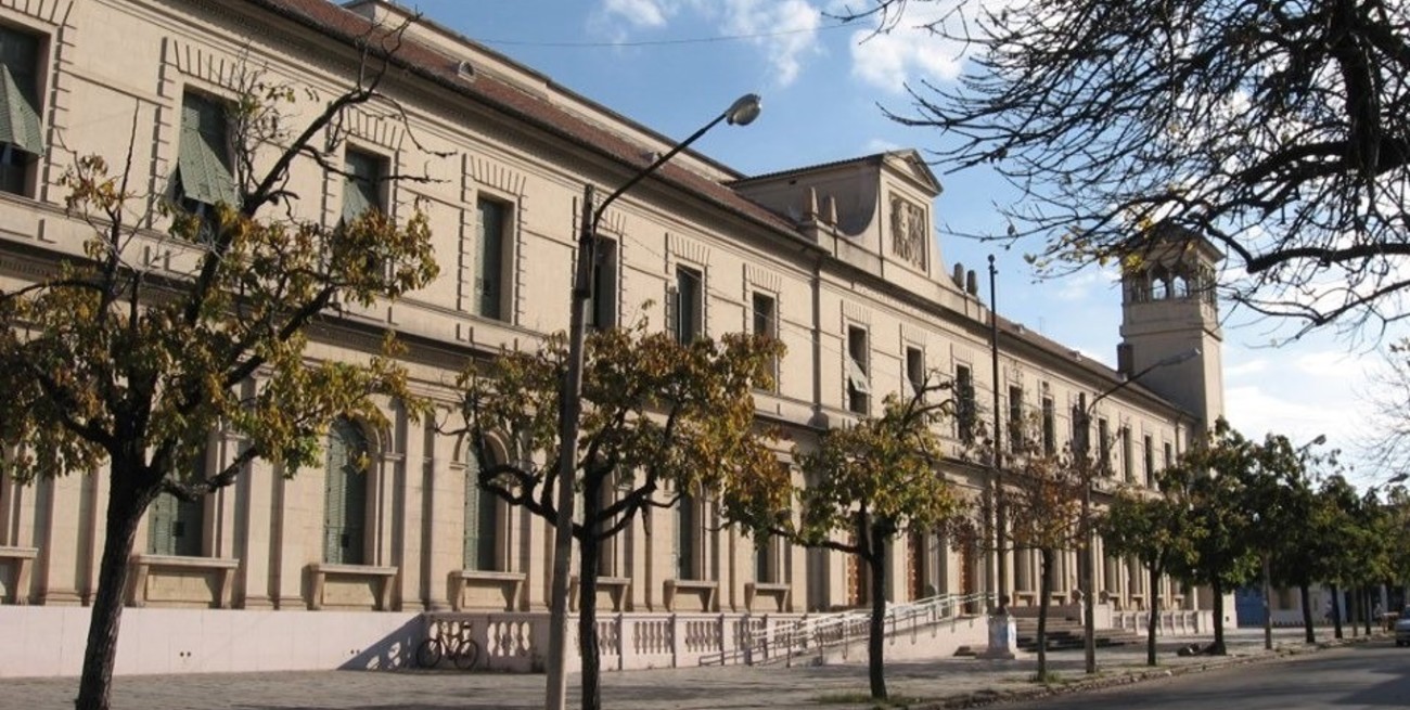 En defensa de la universidad, por salarios y presupuesto: día de paro y visibilización