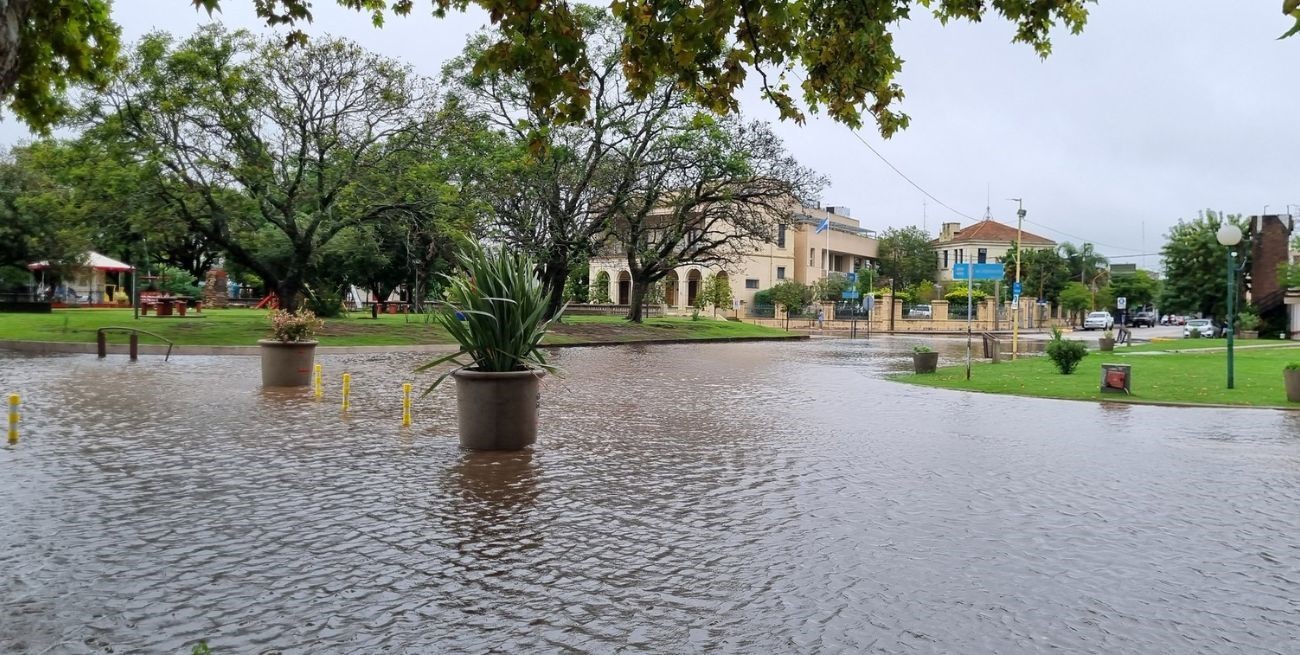Emergencia en Gualeguaychú: el río se acerca a los 5 metros y provoca evacuaciones 