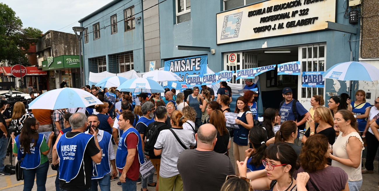 Paro docente: hubo una manifestación gremial en una escuela de Santo Tomé
