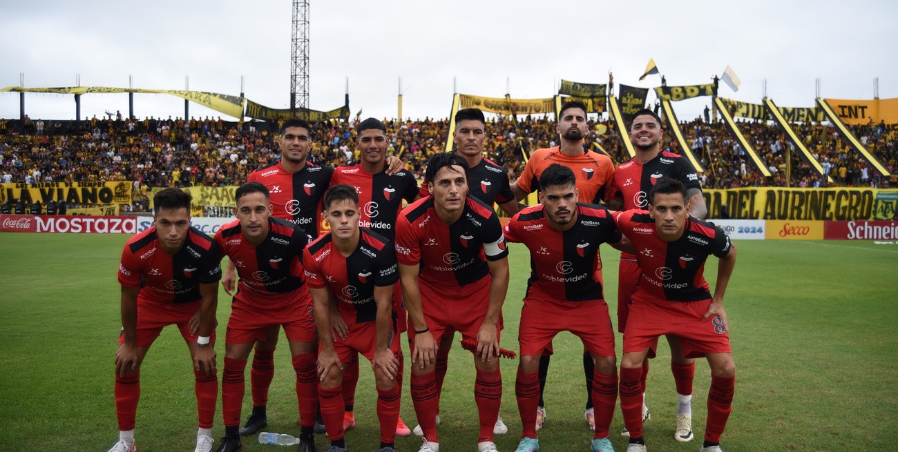 Colón: el problema no son los titulares y repite los once