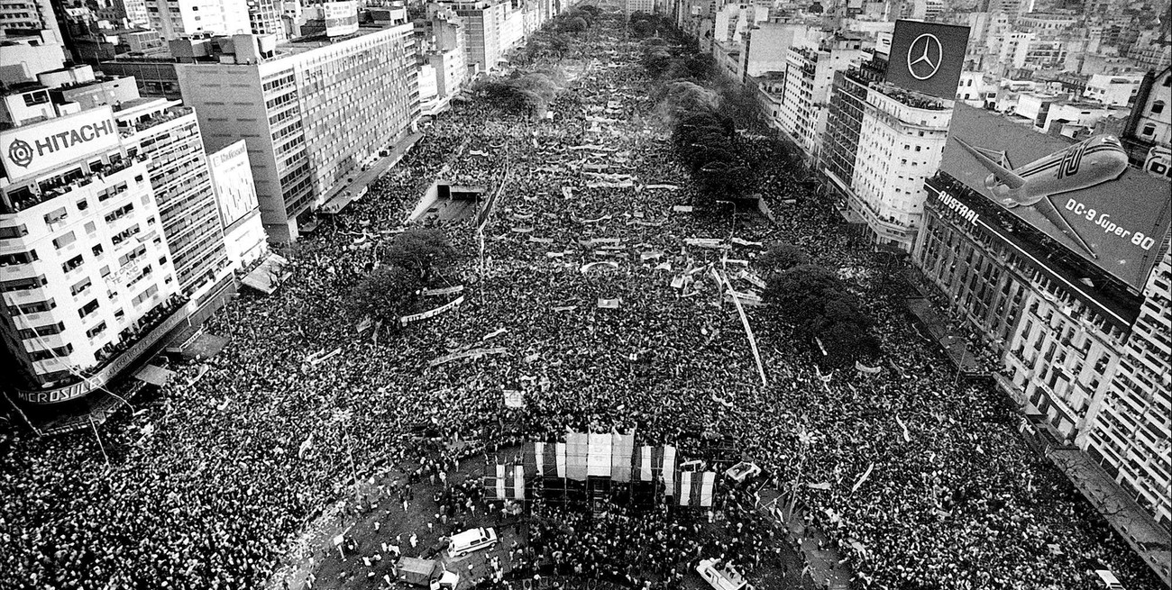 40 años de democracia: lanzan una encuesta para estudiar el avance de discursos de odio