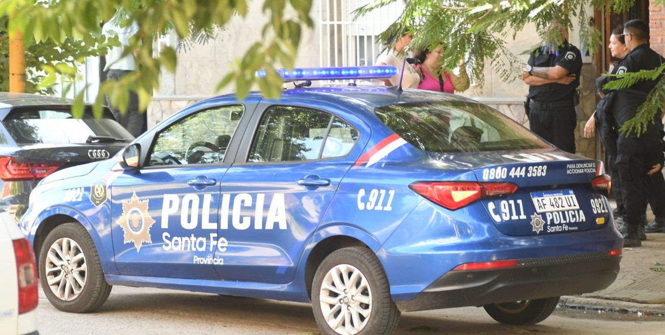 Hallan dos mujeres muertas dentro de sus domicilios 