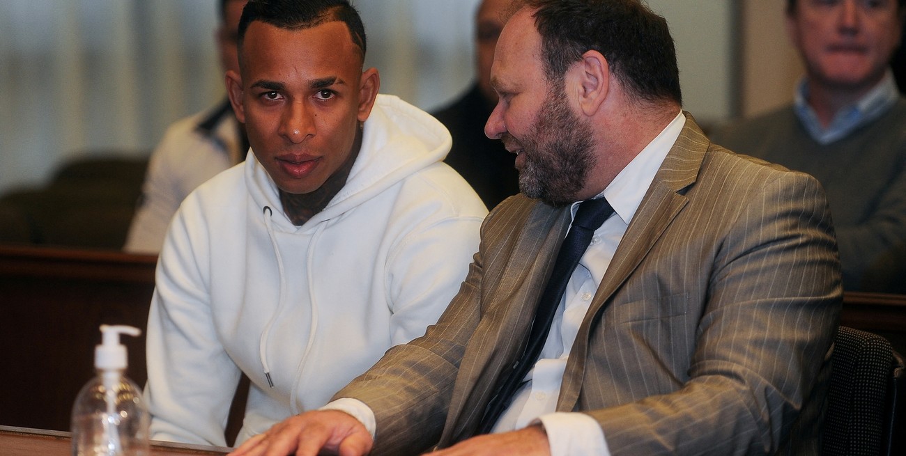 Se suspendió el juicio contra el ex Boca Sebastián Villa por abuso sexual 