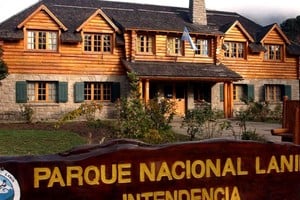 La desvinculación de 80 personas del Parque Nacional Lanín no afectará a los guardaparques ni al personal dedicado al manejo del fuego en diversas áreas. Crédito: Archivo El Litoral.
