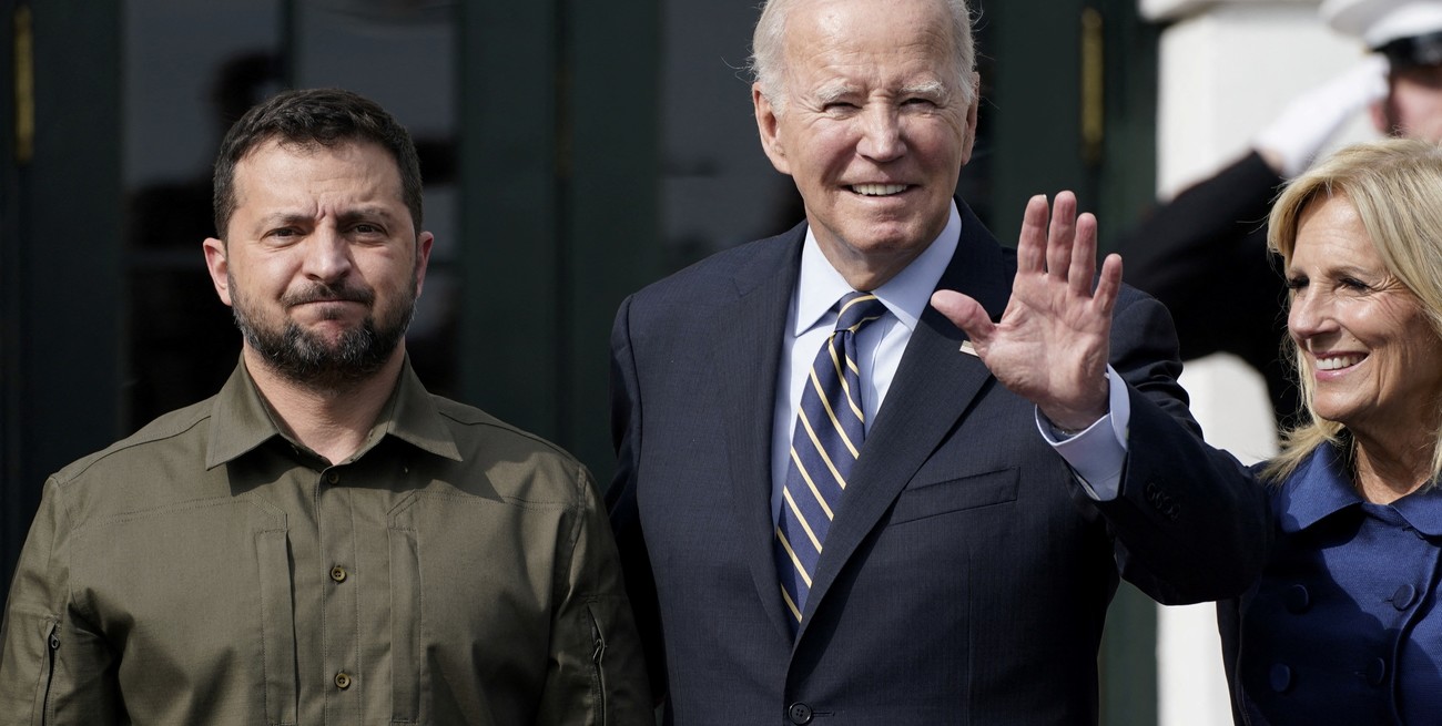 Zelenski reconoció la dependencia del apoyo estadounidense para Ucrania