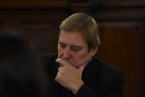Guillermo Cornaglia deberá hacer lo suyo desde la presidencia del PJ para sacar al peronimo santafesino de la obscuridad que rodea a las derrotas electorales. Crédito: Manuel Fabatía