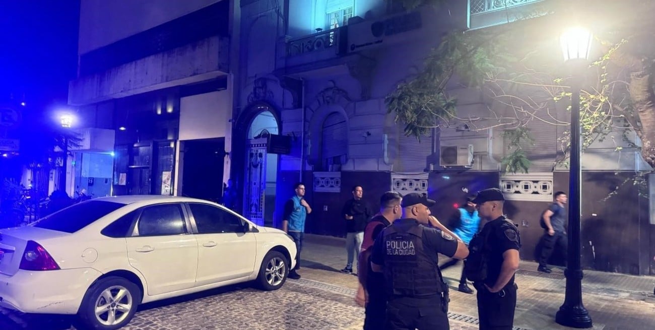 Video: se escaparon 8 presos de una comisaría y la policía corrió tras ellos en San Telmo