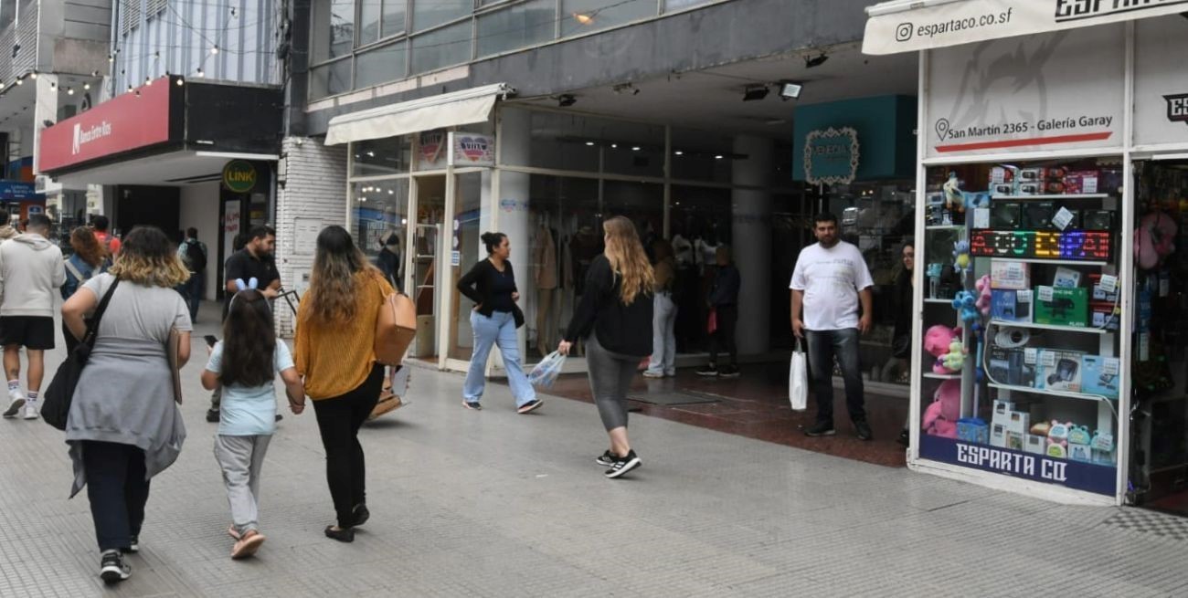 La confianza del consumidor cayó 13,5% desde diciembre 