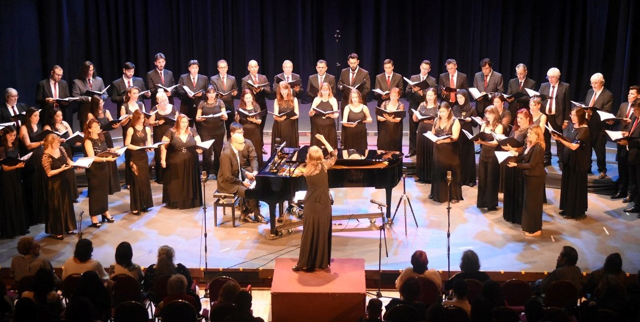 El Coro Polifónico y un recorrido sonoro hacia la redención divina
