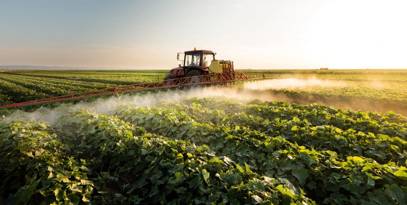 Caputo le da una señal al campo
bajando aranceles de herbicidas