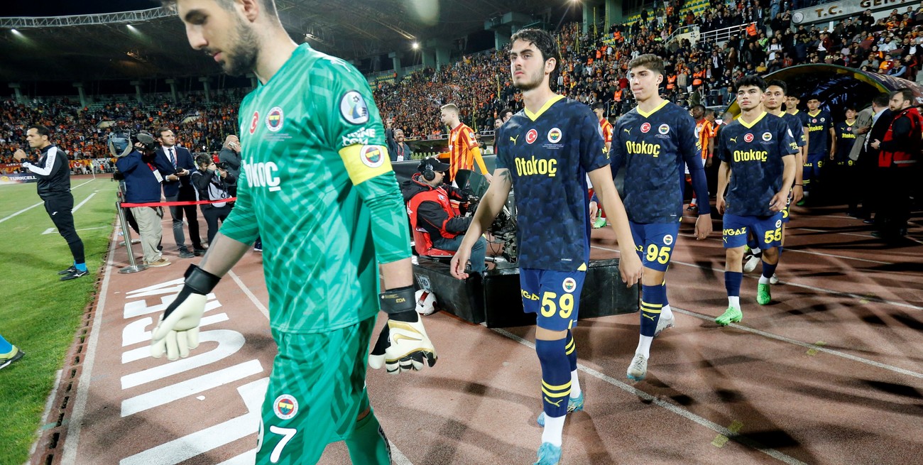 Escándalo en Turquía: Fenerbahce le cedió la Supercopa a Galatasaray