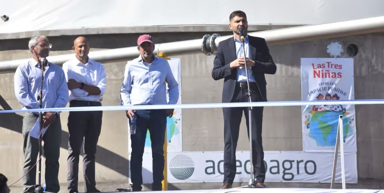 Pullaro participó de la reinauguración del sistema biodigestor en Adeco Agro