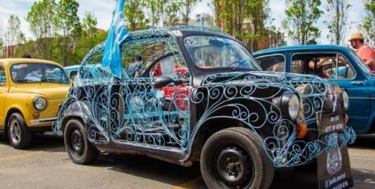 Fabricó un Fiat 600 con rejas y ahora diseñará una réplica de la Torre Eiffel