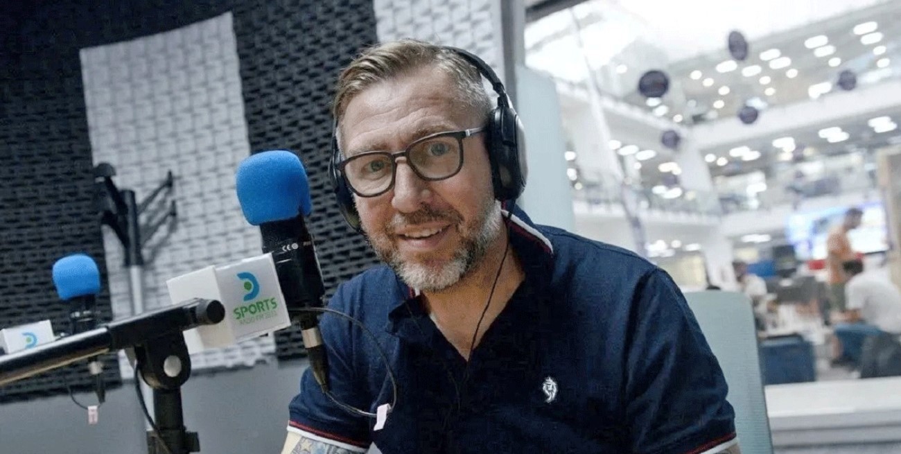 Emiliano Pinsón tuvo una emotiva despedida de la radio para dedicarse al tratamiento contra el Parkinson