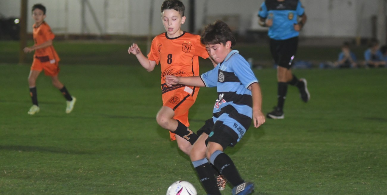 Video: el Tiburoncito inspira a los futuros semilleros del fútbol