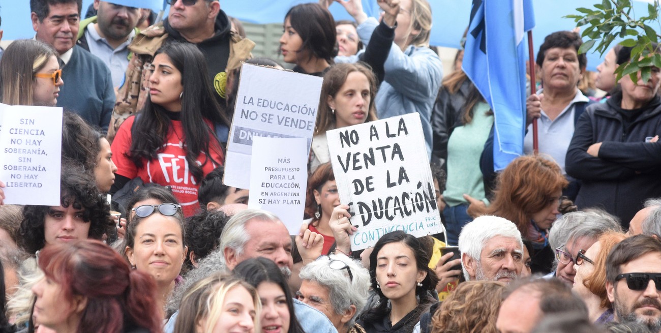 La UNL se pliega a la marcha en defensa del sistema universitario