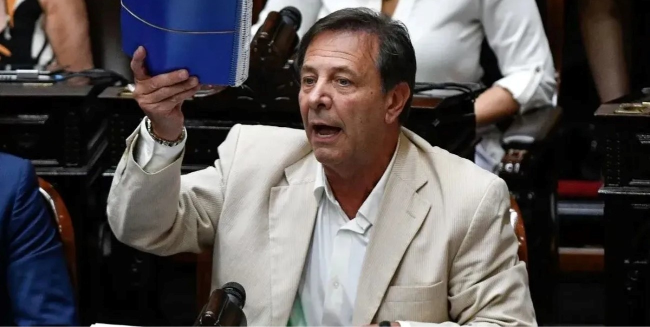 Oscar Zago asegura que La Libertad Avanza todavía no aceptó conformar un interbloque