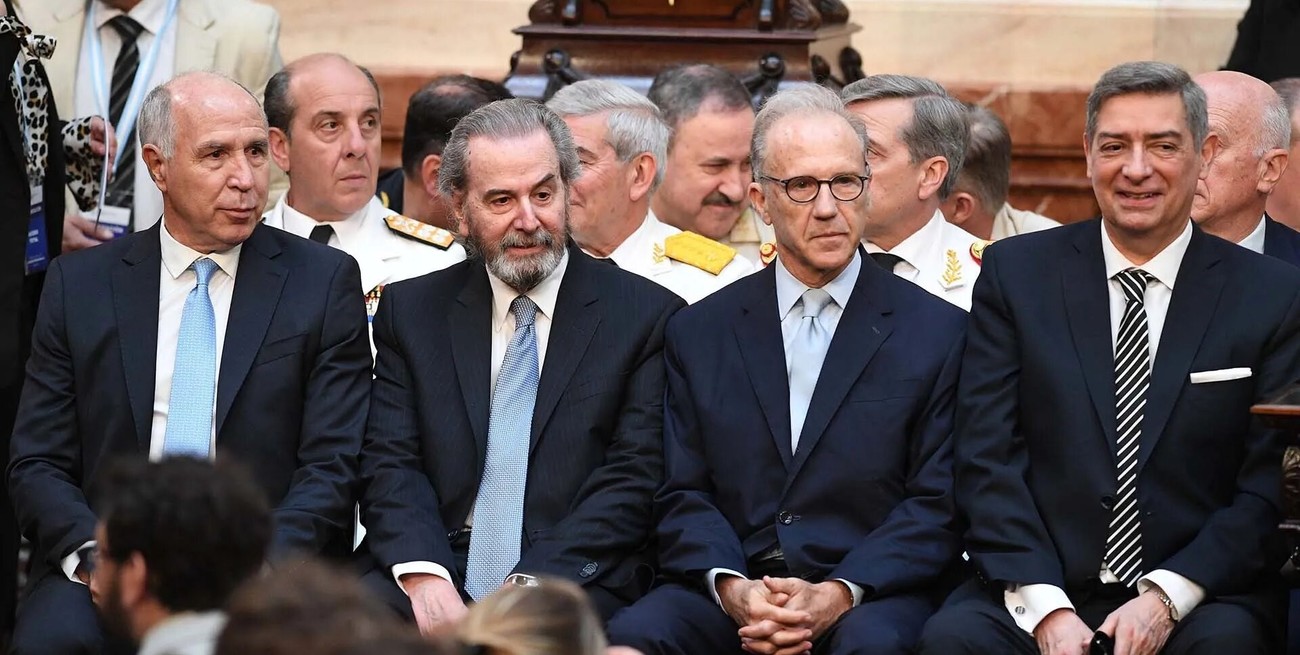 La Corte Suprema rechazó dos planteos contra el DNU de Milei