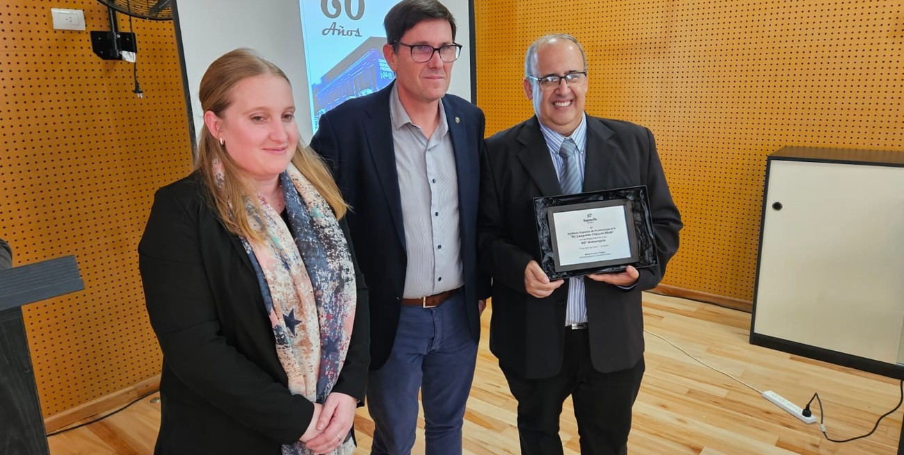 El Instituto del Profesorado de Coronda celebró sus 60 años de vida en su propio edificio
