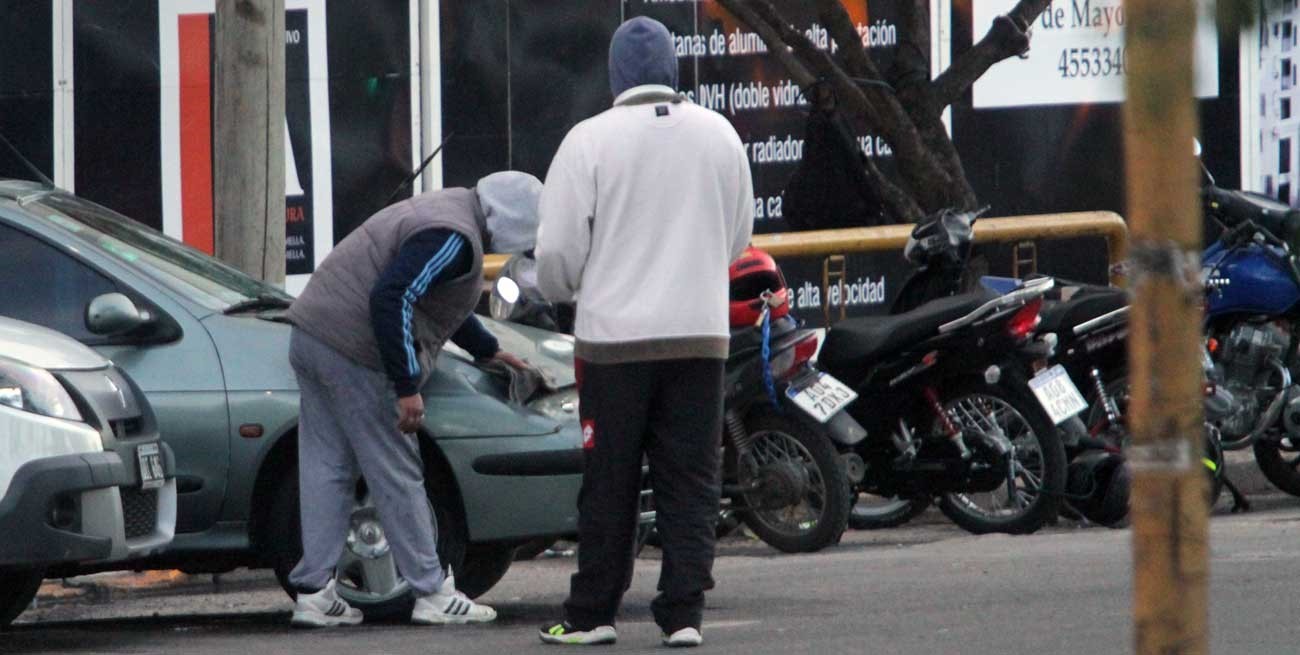 ¿Estás de acuerdo con el programa de cuidacoches del municipio en barrios de la ciudad de  Santa Fe?