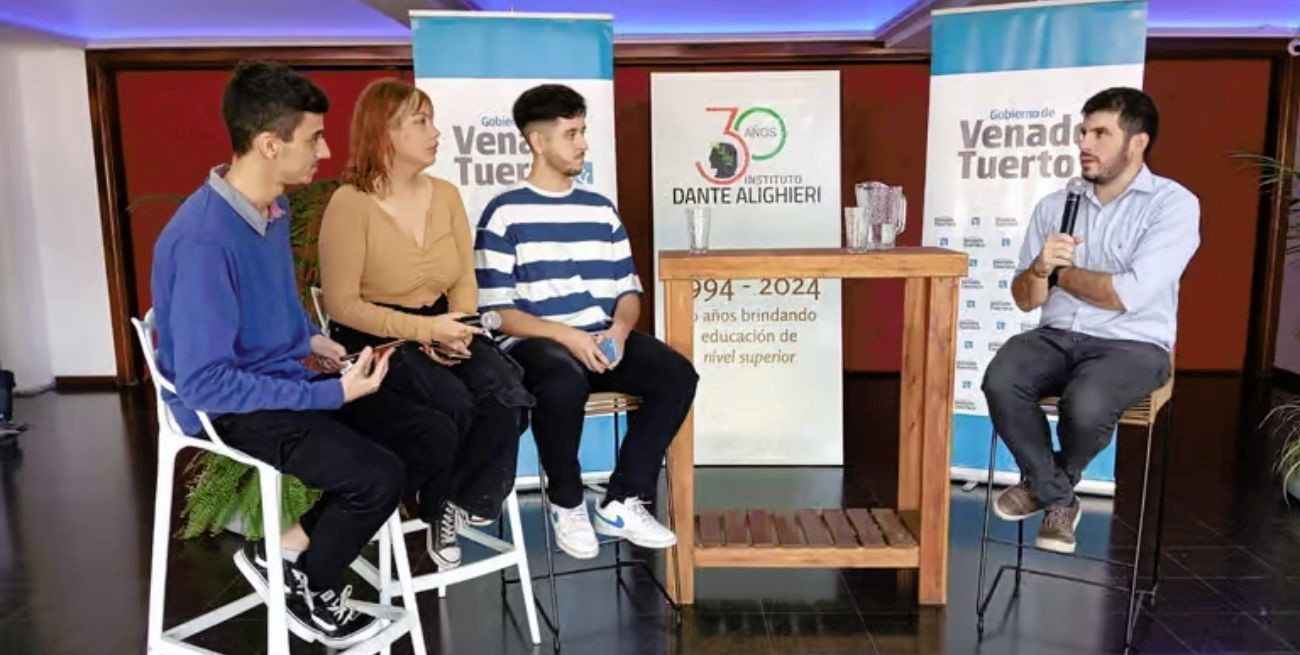 Chiarella: "La educación pública es uno de los pilares para el futuro del país"