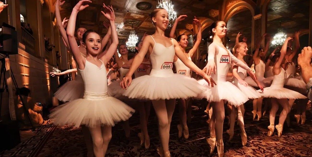 En Nueva York, bailarinas en puntas de pie quiebran un nuevo récord mundial