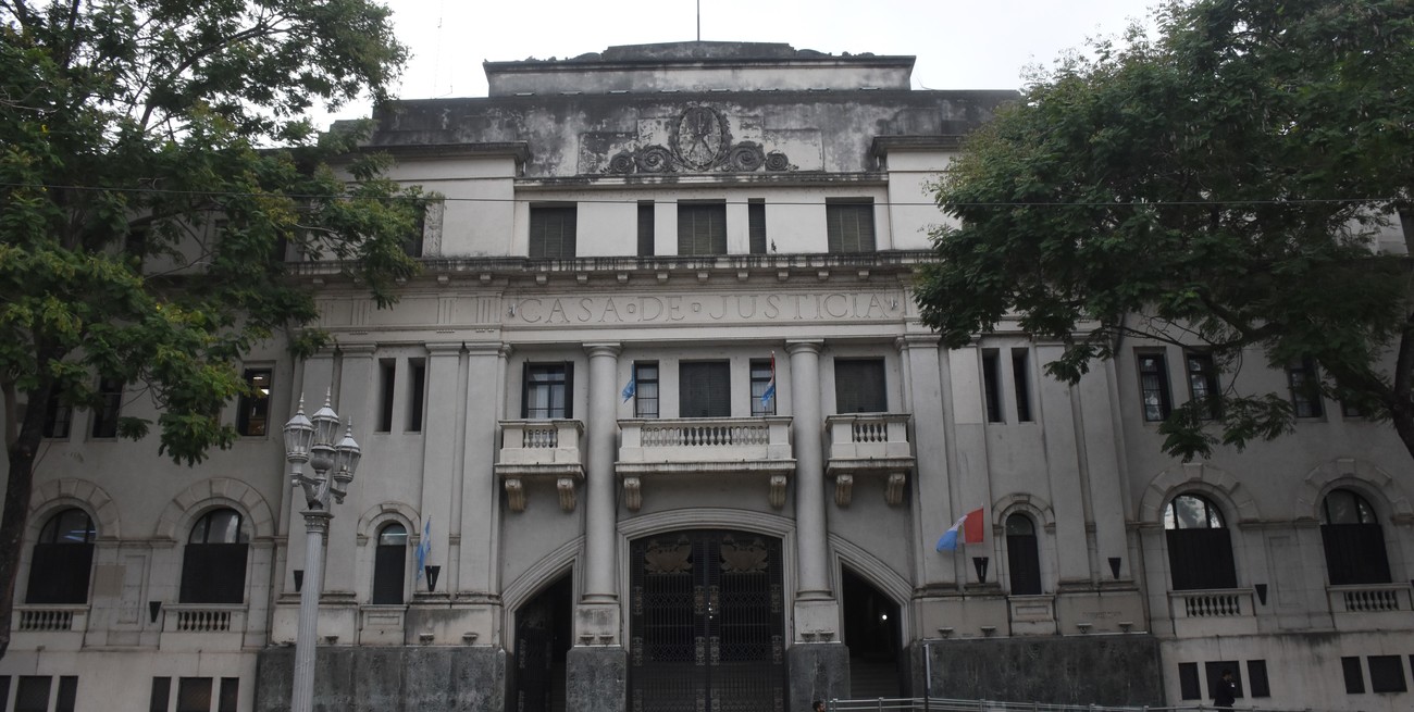 Condenado por violar una medida de distancia y agredir a su madre