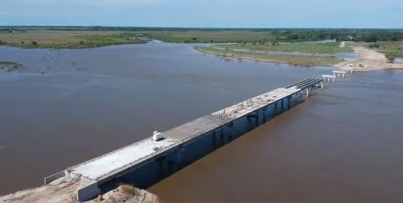 Importante avance en el puente sobre el Paraná Mini que conectará Puerto Ocampo con Bella Vista