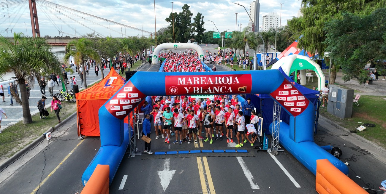 Maratón de Unión: Fiesta en rojo y blanco en la Costanera Oeste