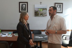 La presidenta de Camarco, Verónica Eizmendi y el titular de la Uocra, César Cassina, destacaron la importancia de mantener la capacitación y la actividad en el sector. Foto: Guillermo Di Salvatore