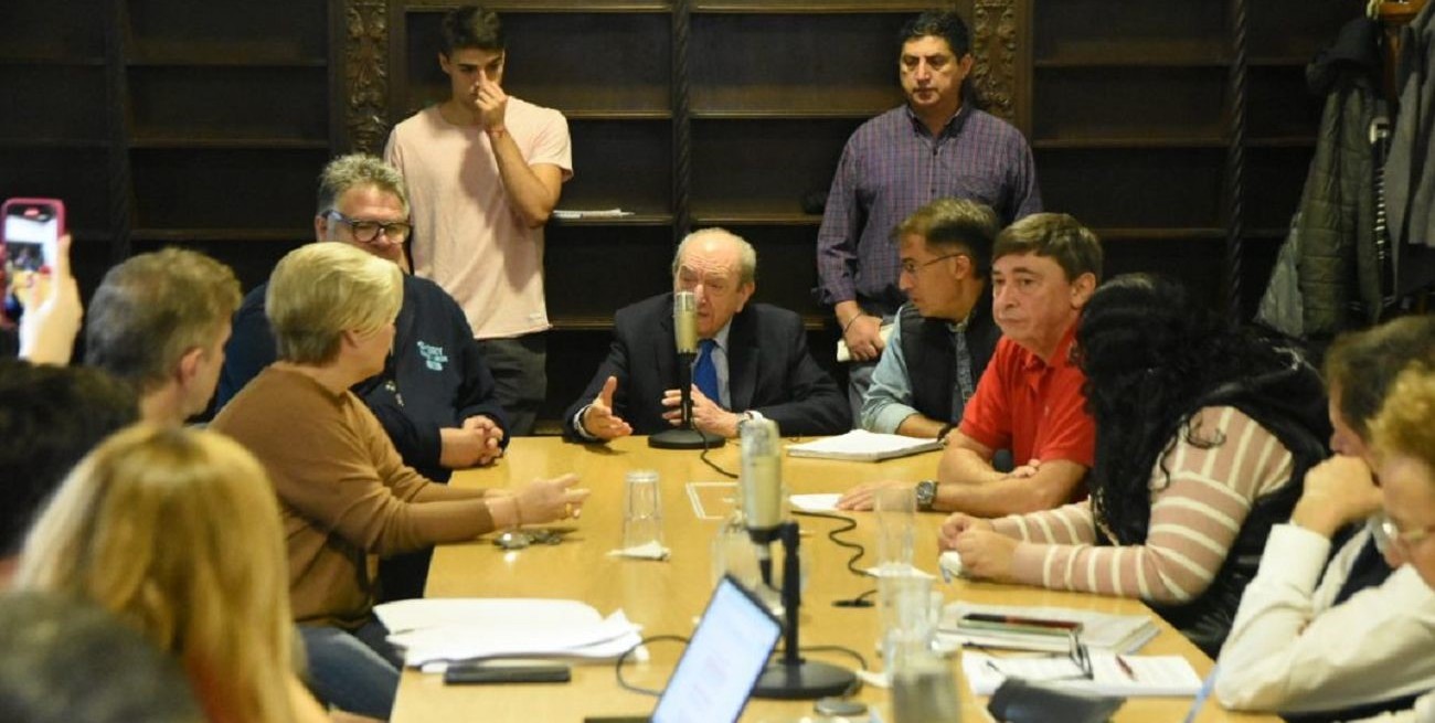 Ensanchar veredas, prohibir estacionamiento y otras medidas en el Concejo: la opinión de los comerciantes