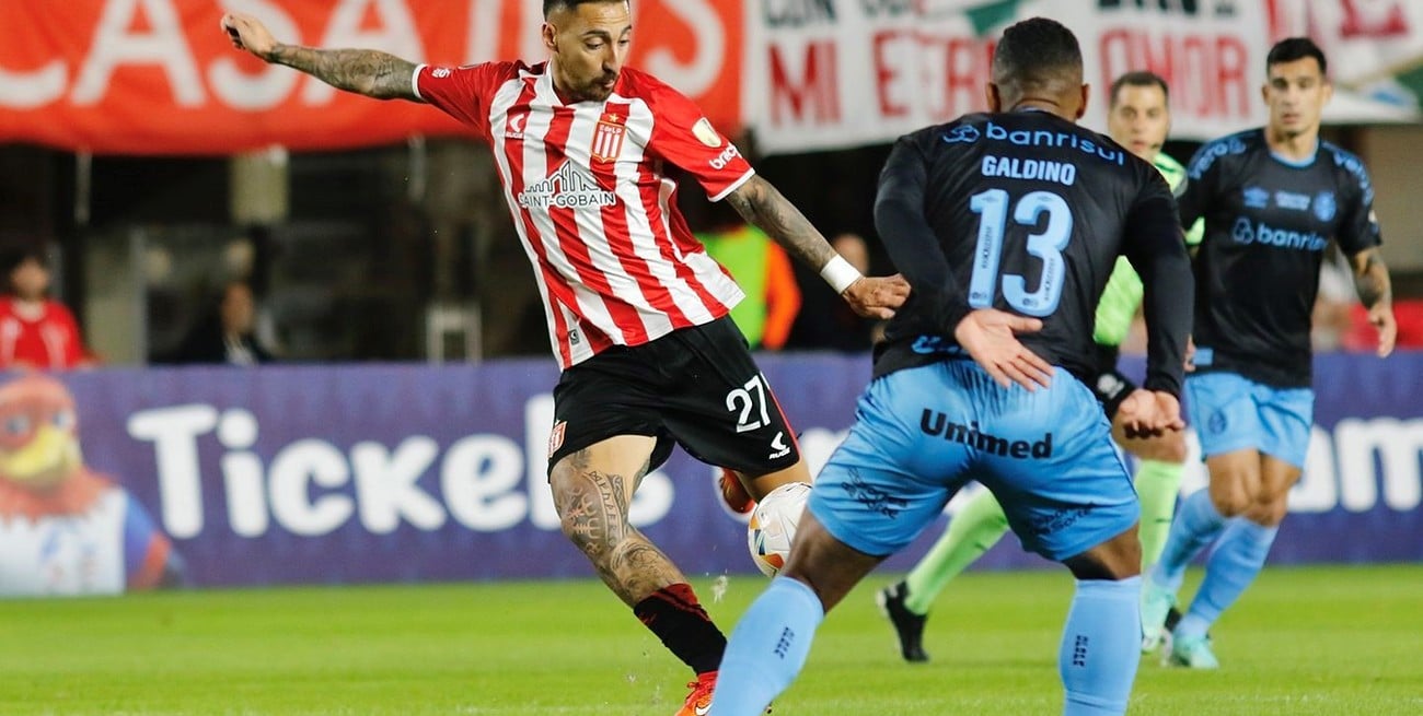 Estudiantes perdió ante Gremio en La Plata