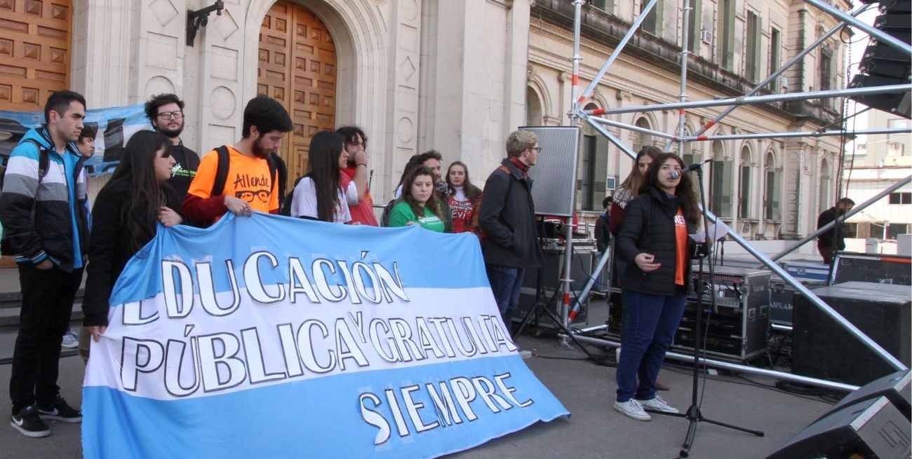 La marcha universitaria pone en foco las críticas a las medidas de ajuste 