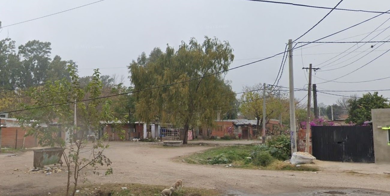 Brutal ataque a tiros en Villa Gobernador Gálvez termina con un muerto y un herido