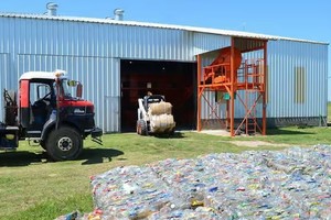 La licitación, publicada en el sitio web oficial del gobierno de Venado Tuerto cuenta con un presupuesto oficial de 90 millones de pesos, y abarca la totalidad de la instalación eléctrica para el funcionamiento de la renovada planta de tratamiento anunciada en 2023 luego de las pérdidas totales causadas por un incendio en las instalaciones en el año 2022.
