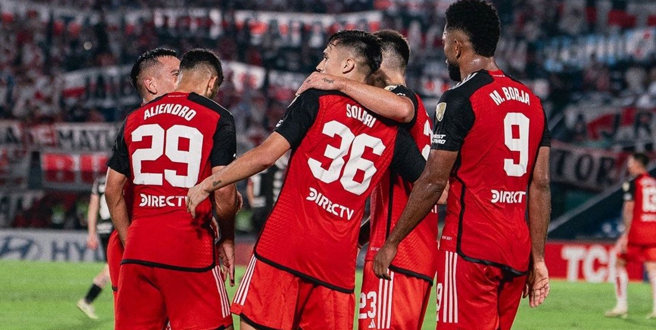 River le ganó a Libertad y es el único líder del Grupo H