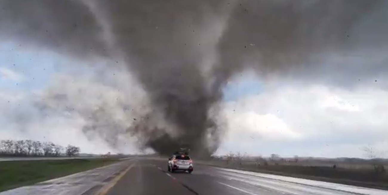 Video: tornados azotan partes de Nebraska y Texas y se intensifican las tormentas en Estados Unidos