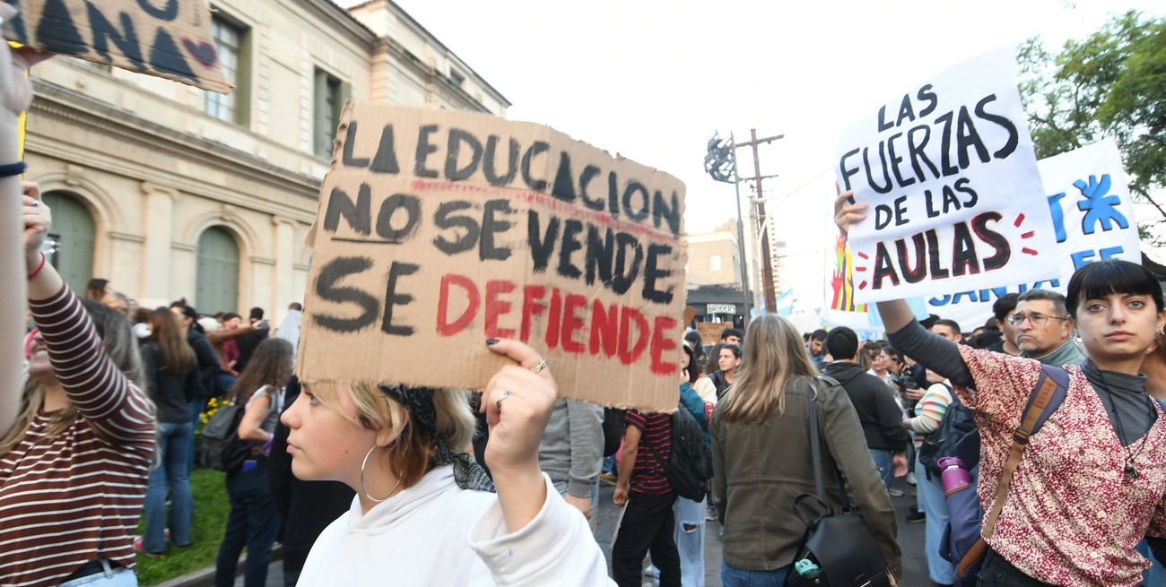 El gobierno anunció una recomposición del 270 % en los recursos a universidades