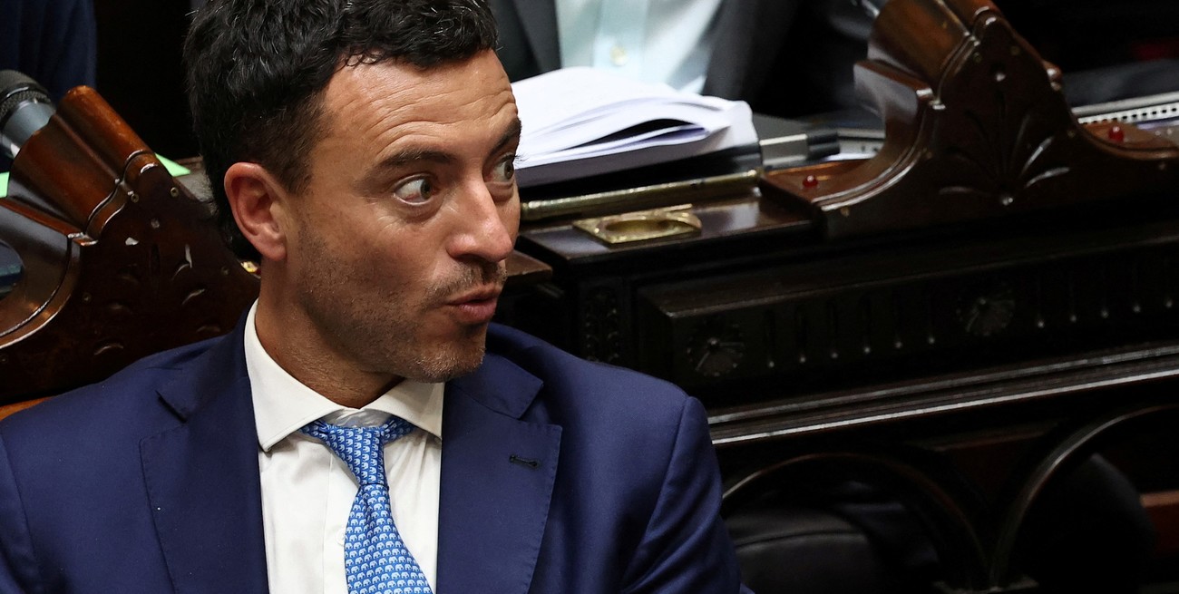 De Loredo compromete el voto de su bloque a favor de la privatización de Aerolíneas