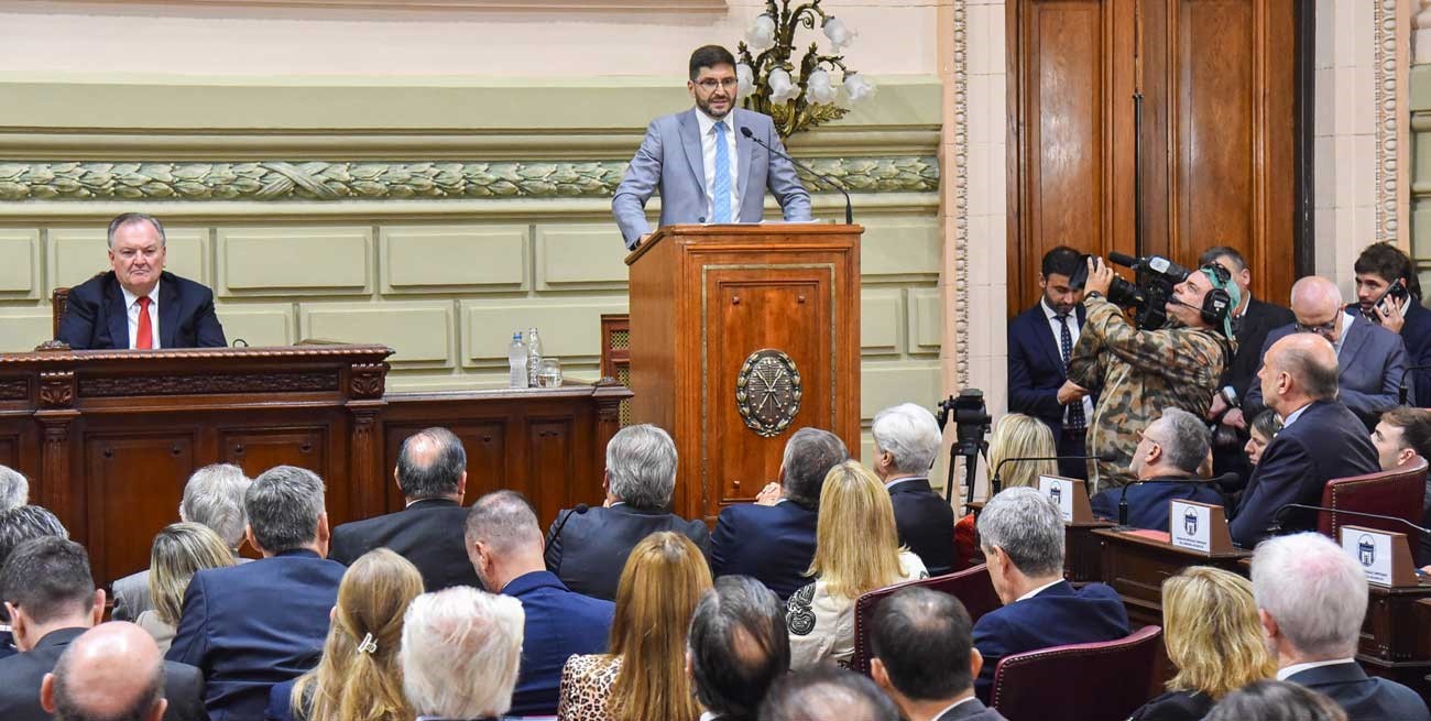 Firme pero sin estridencias, Pullaro aseguró que "la Provincia es invencible"