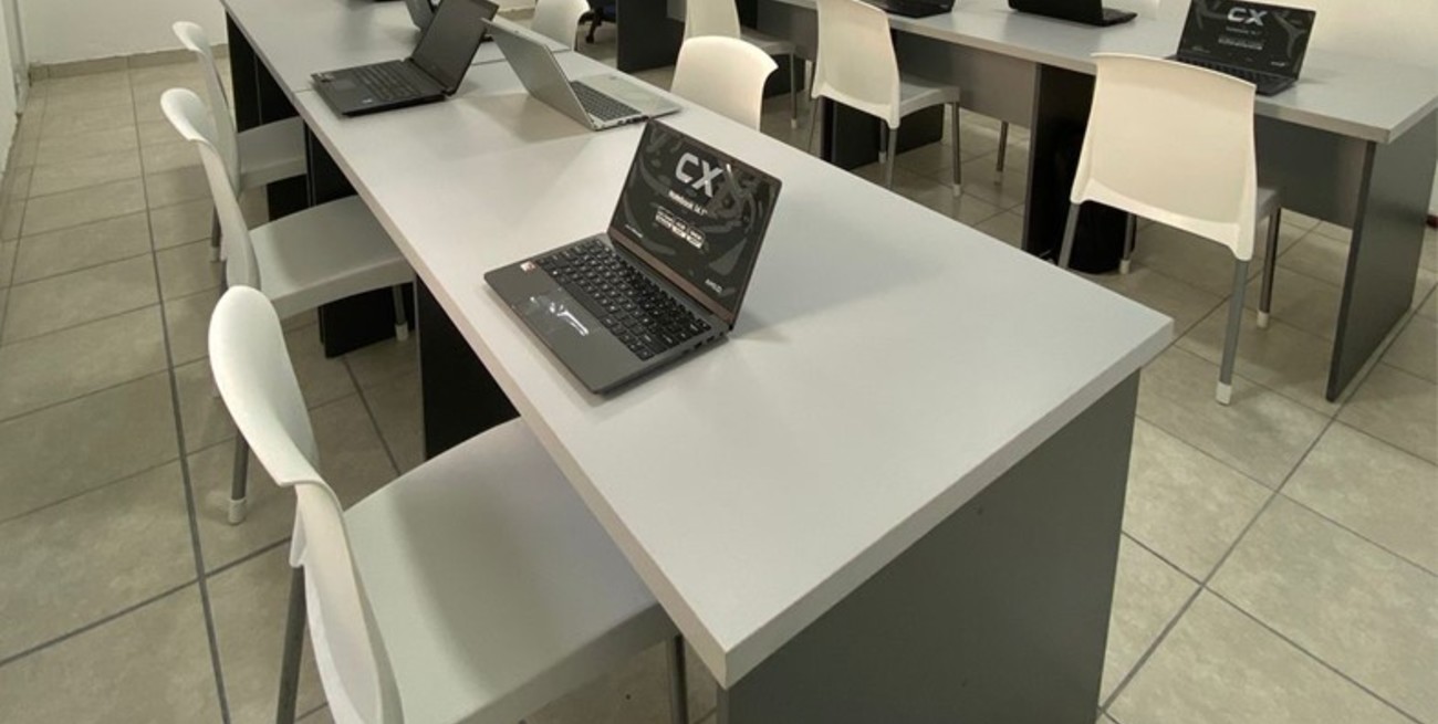 Sastre inauguró su Aula Virtual y le abrió las puertas a la educación a distancia