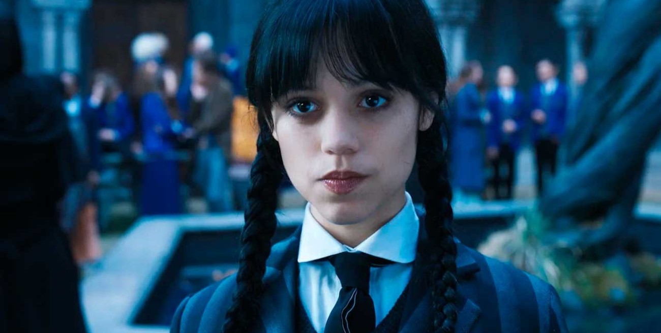 Con video incluido, Merlina comenzó las grabaciones de la segunda temporada