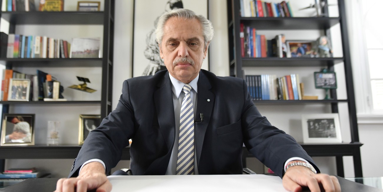 Procesaron a Alberto Fernández y le trabaron un embargo por $14.600 millones