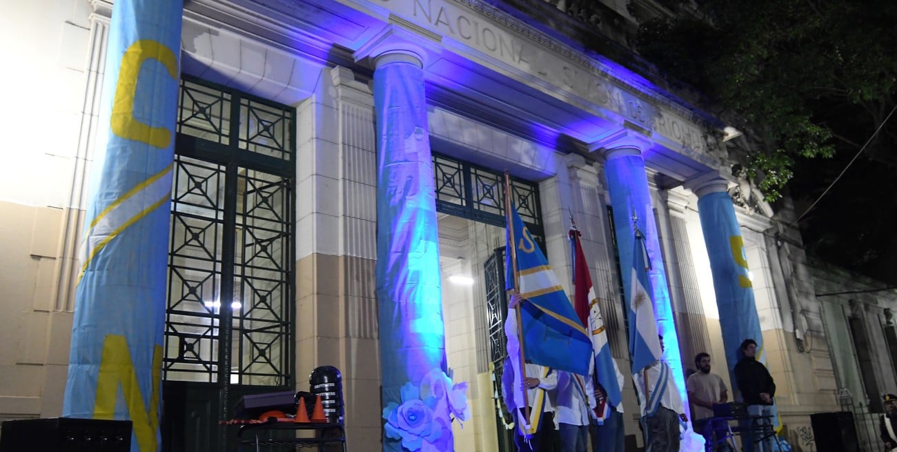Acto, luces y emotivas palabras para celebrar el 118° aniversario del ex Colegio Nacional de Santa Fe